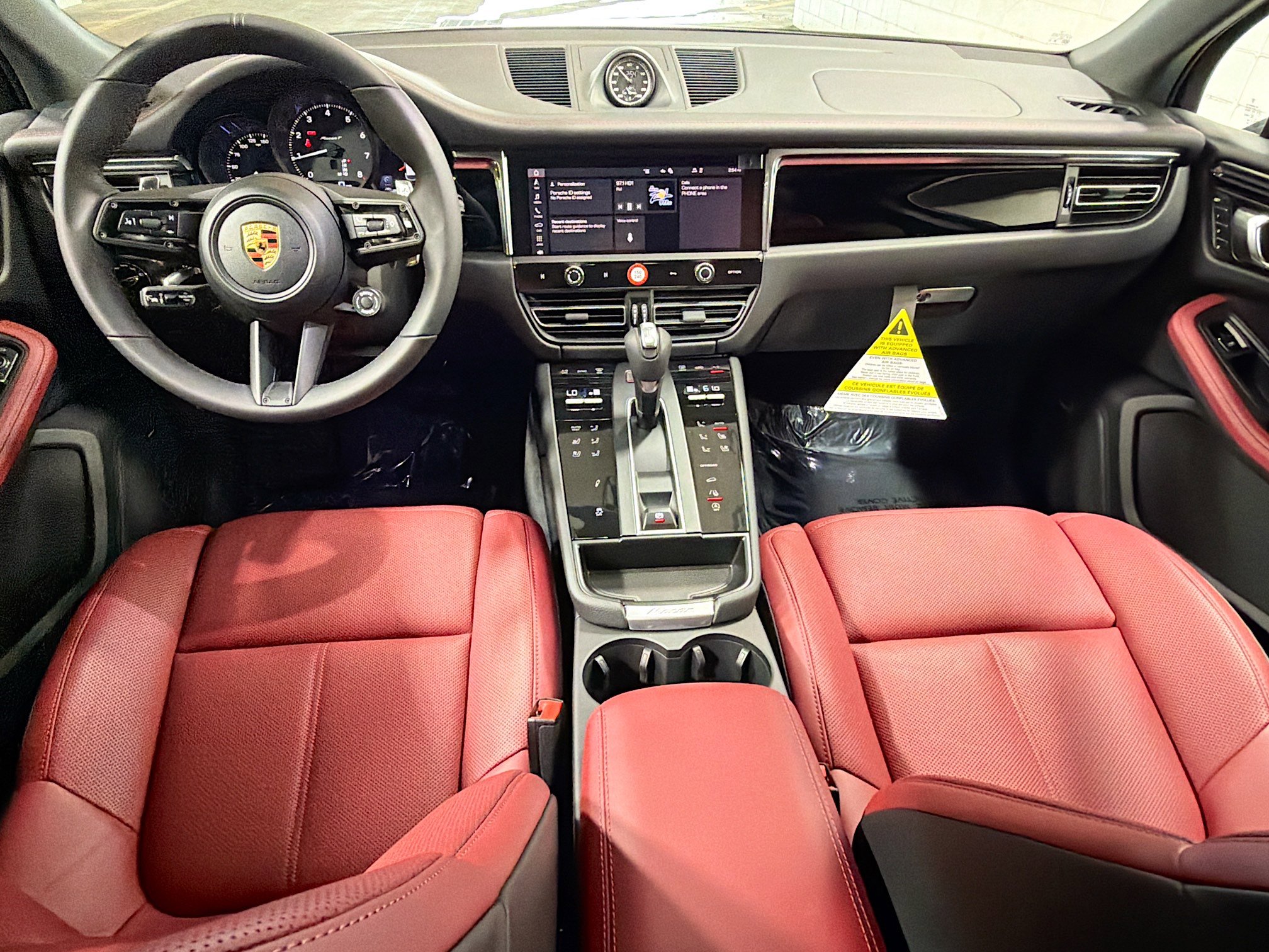 Certified 2026 Porsche Macan Turbo AWD/4WD image 16