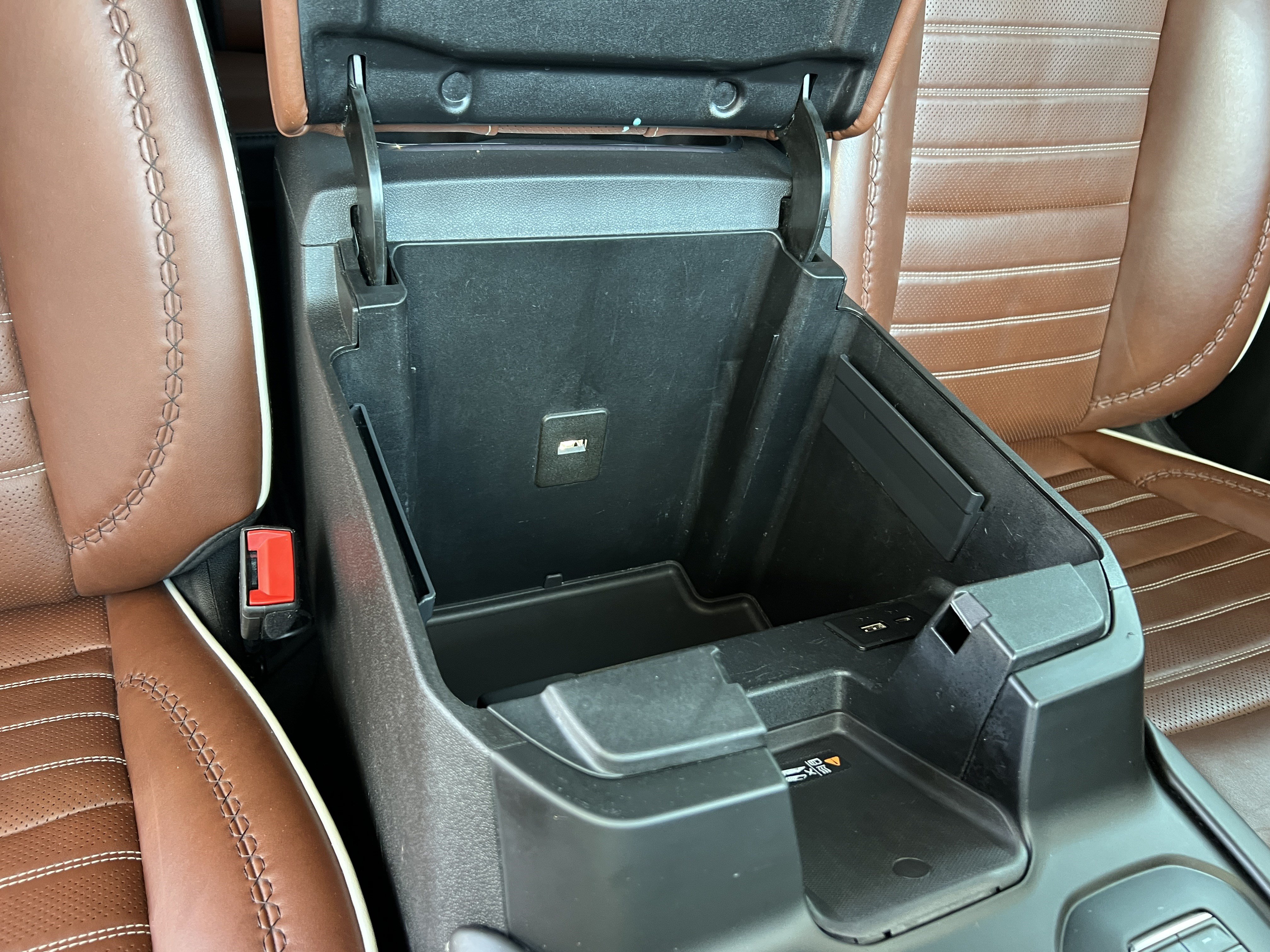 Used 2024 GMC Sierra 2500 Denali Ultimate w/ Max Trailering Package AWD/4WD image 25