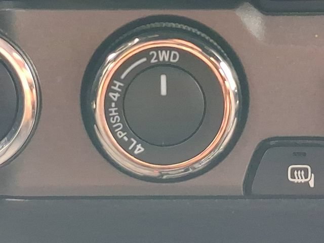 Used 2018 Toyota Tacoma TRD Off-Road AWD/4WD image 32