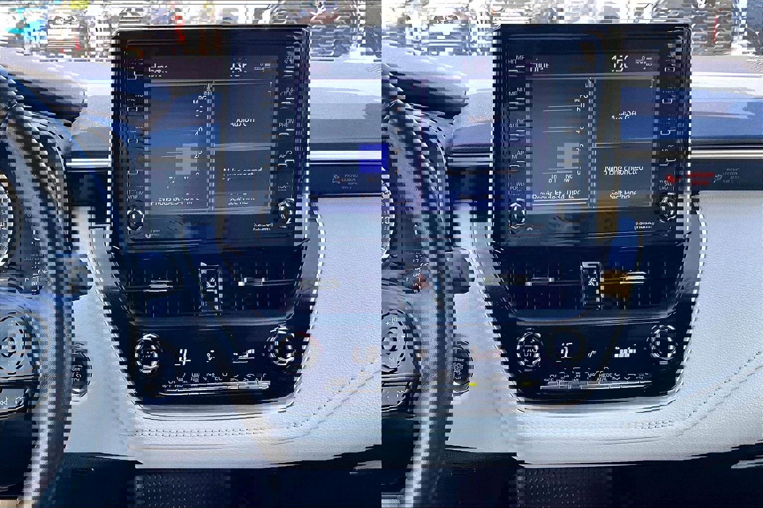 Used 2021 Toyota Corolla SE image 6