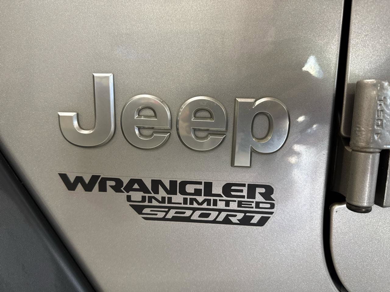 Used 2018 Jeep Wrangler Unlimited Sport S image 94