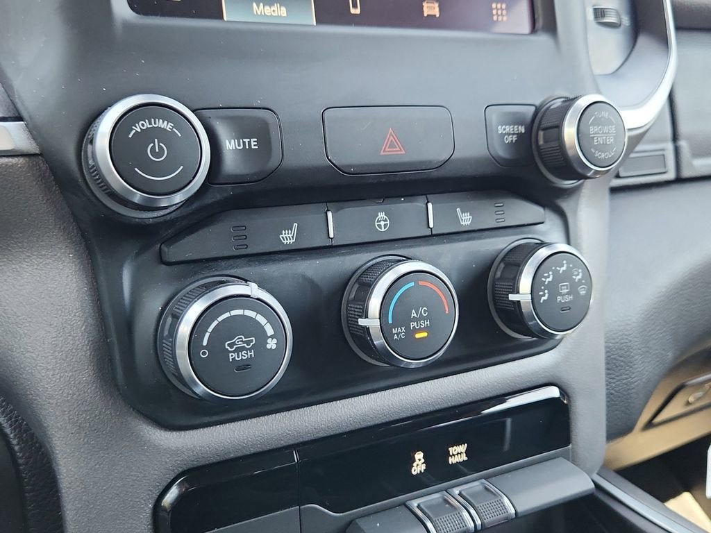 Used 2023 RAM 1500 Big Horn AWD/4WD image 26