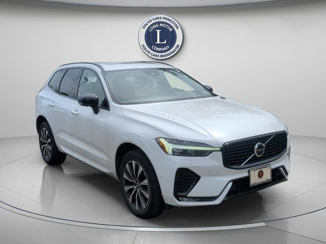 Used 2024 Volvo XC60 B5 Plus AWD/4WD image 14