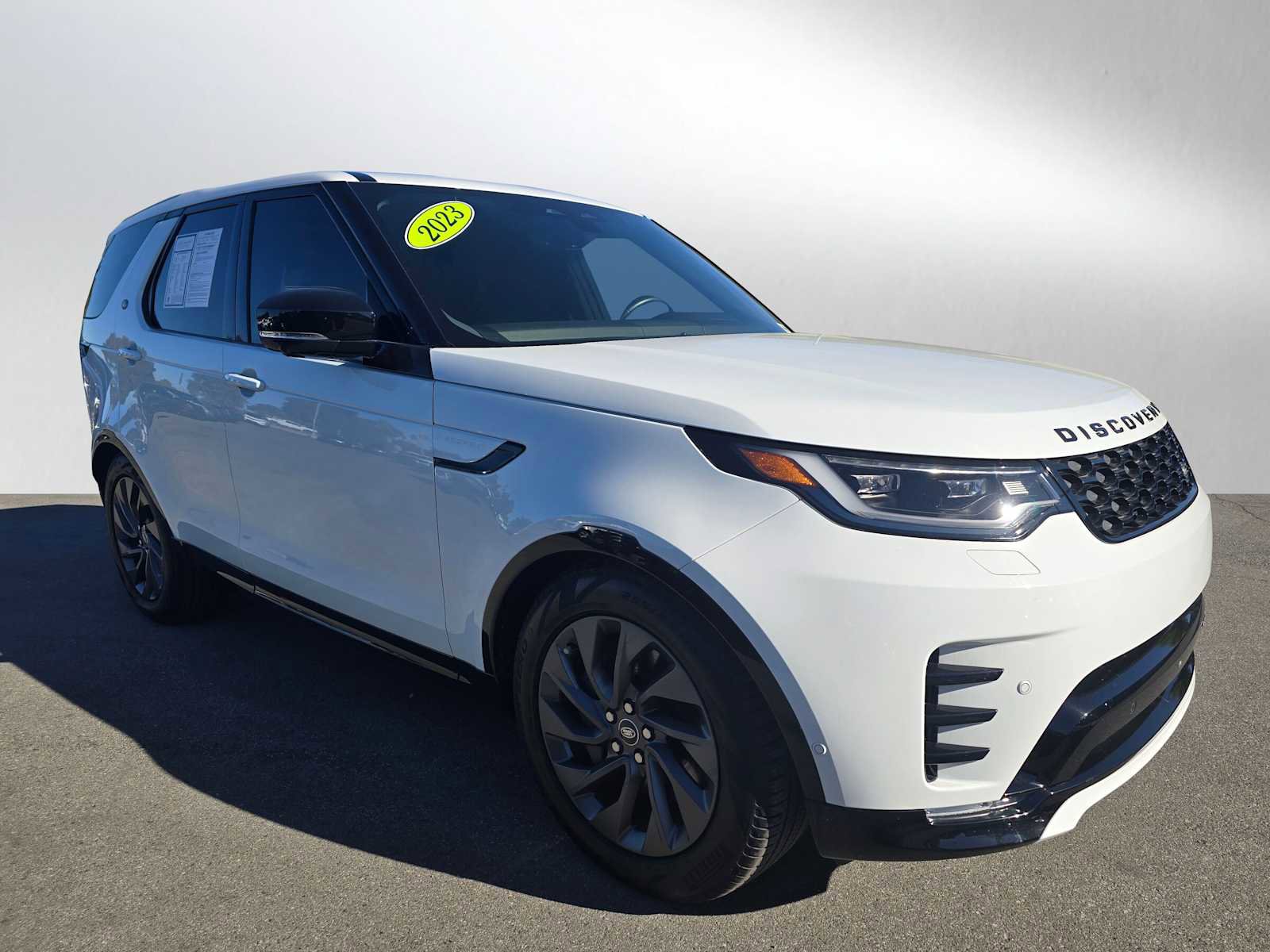 Certified 2023 Land Rover Discovery S R-Dynamic image 7
