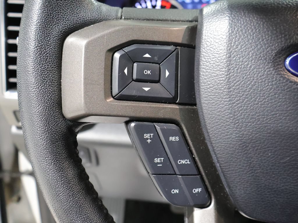 Used 2020 Ford Expedition XLT w/ Equipment Group 202A AWD/4WD image 43