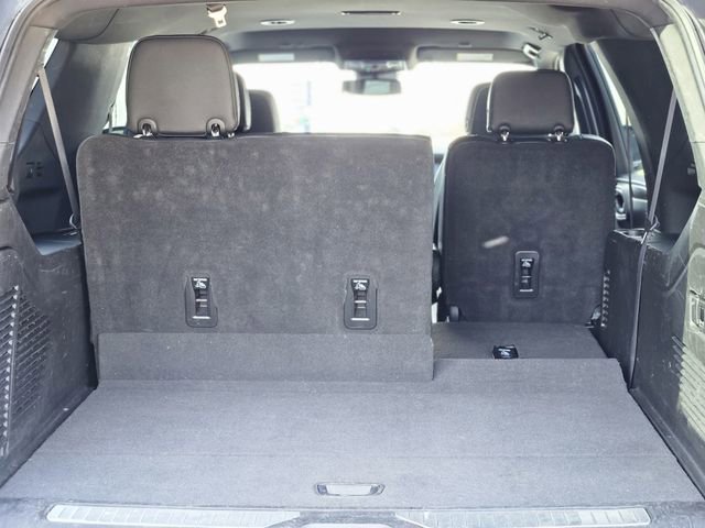 Used 2023 Chevrolet Suburban Premier image 30