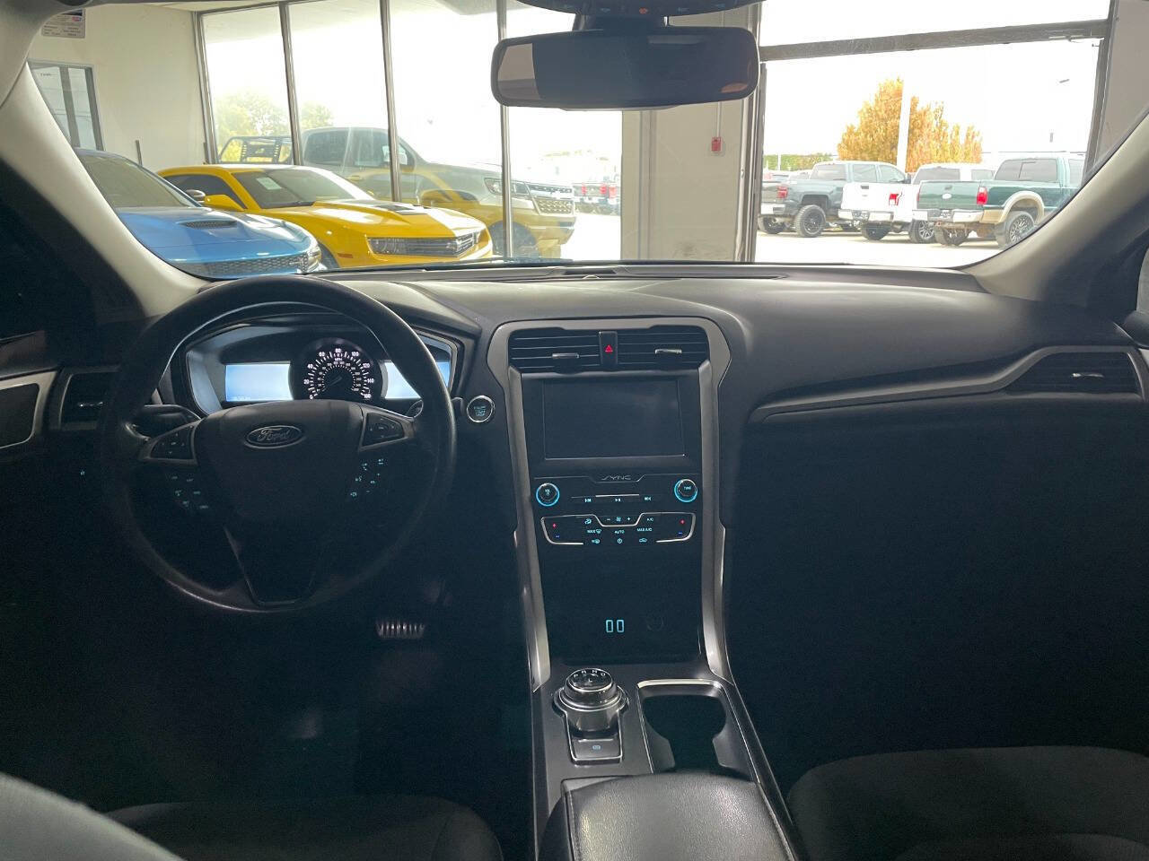 Used 2020 Ford Fusion SE image 20