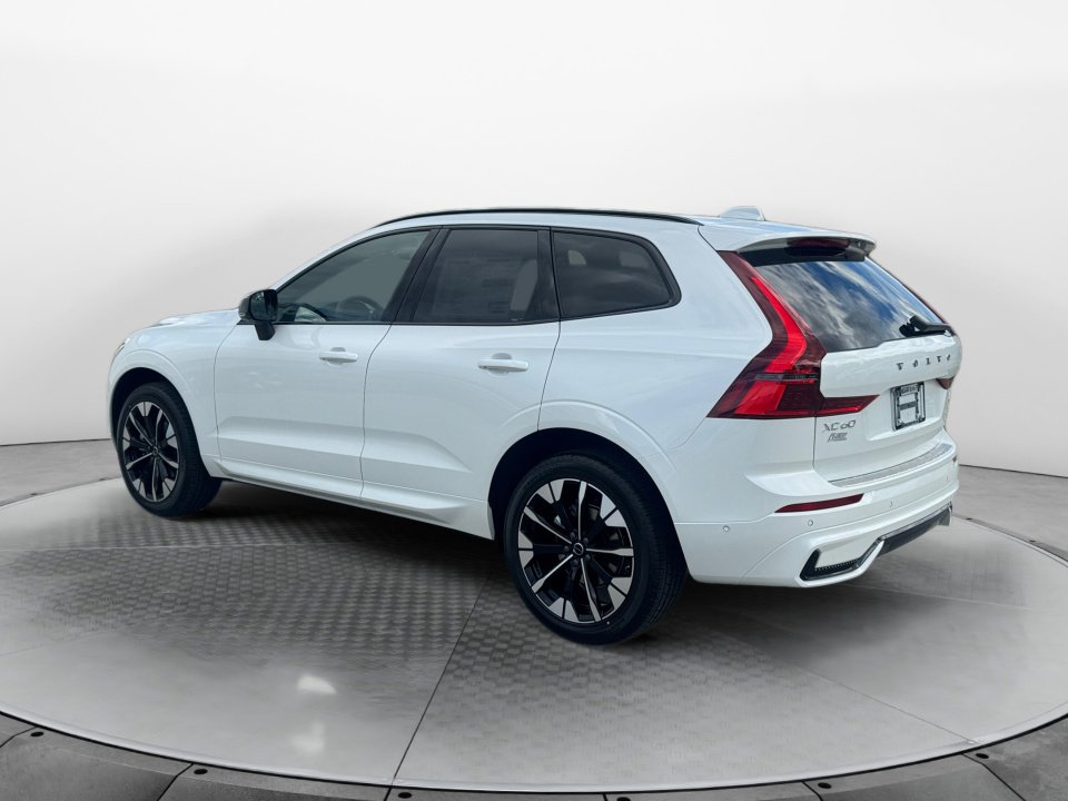 New 2026 Volvo XC60 B5 Plus w/ Protection Package Premier image 5