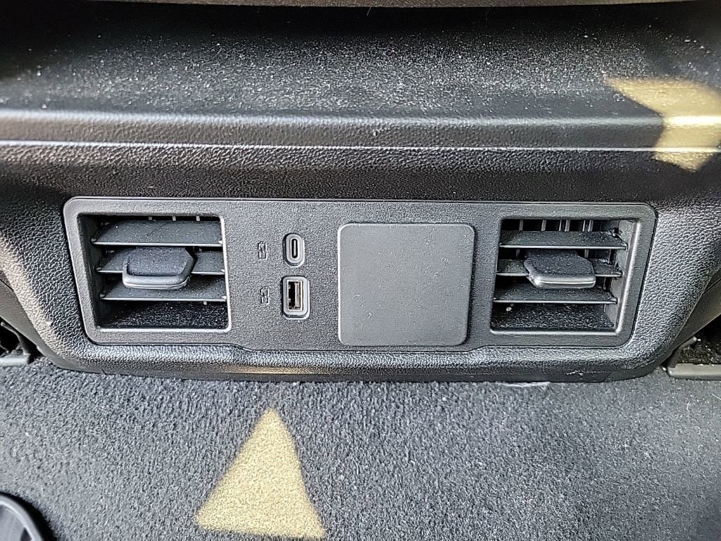 Used 2024 Chevrolet Silverado 1500 Custom image 15