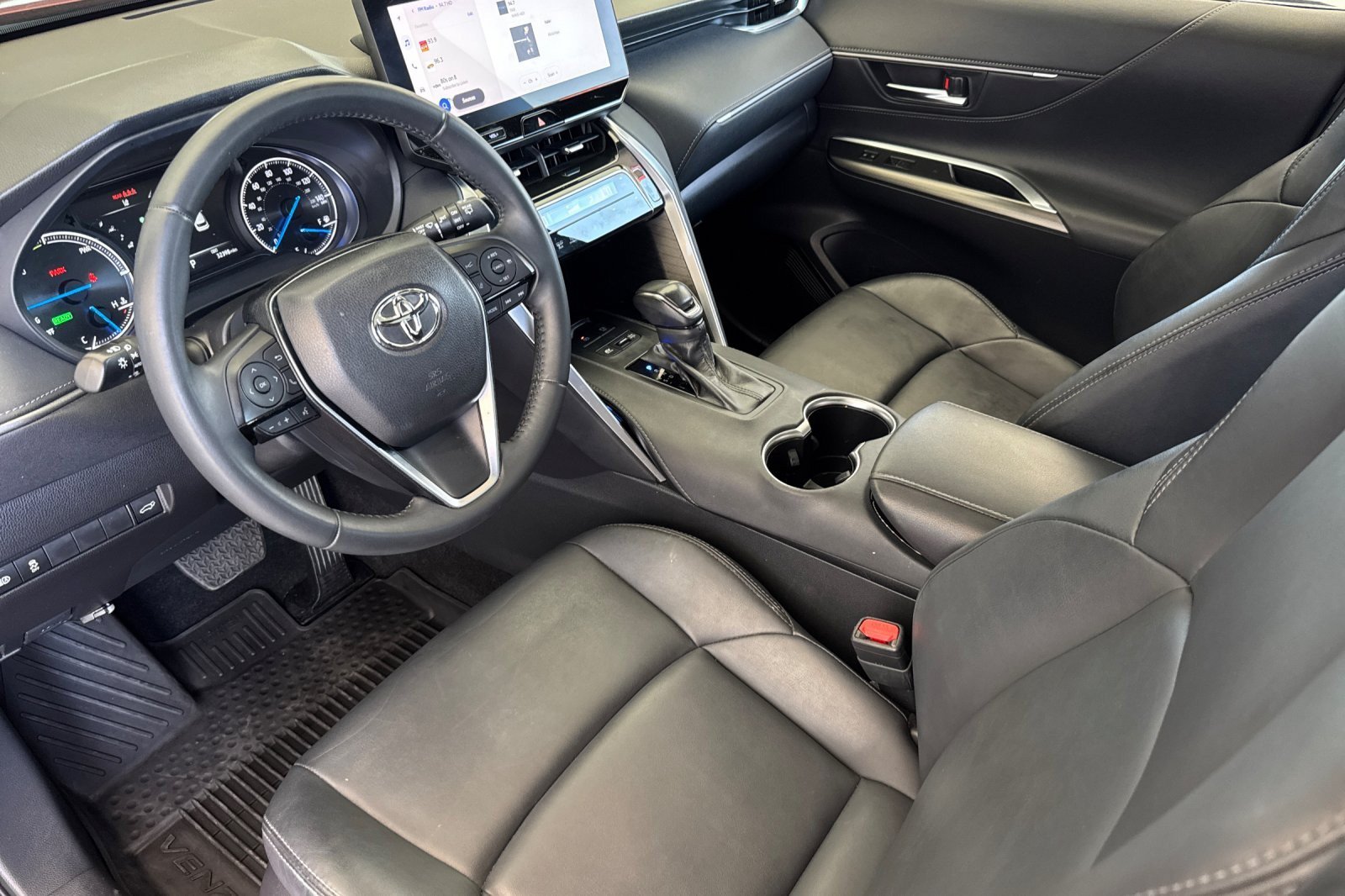Certified 2023 Toyota Venza Nightshade AWD/4WD image 9