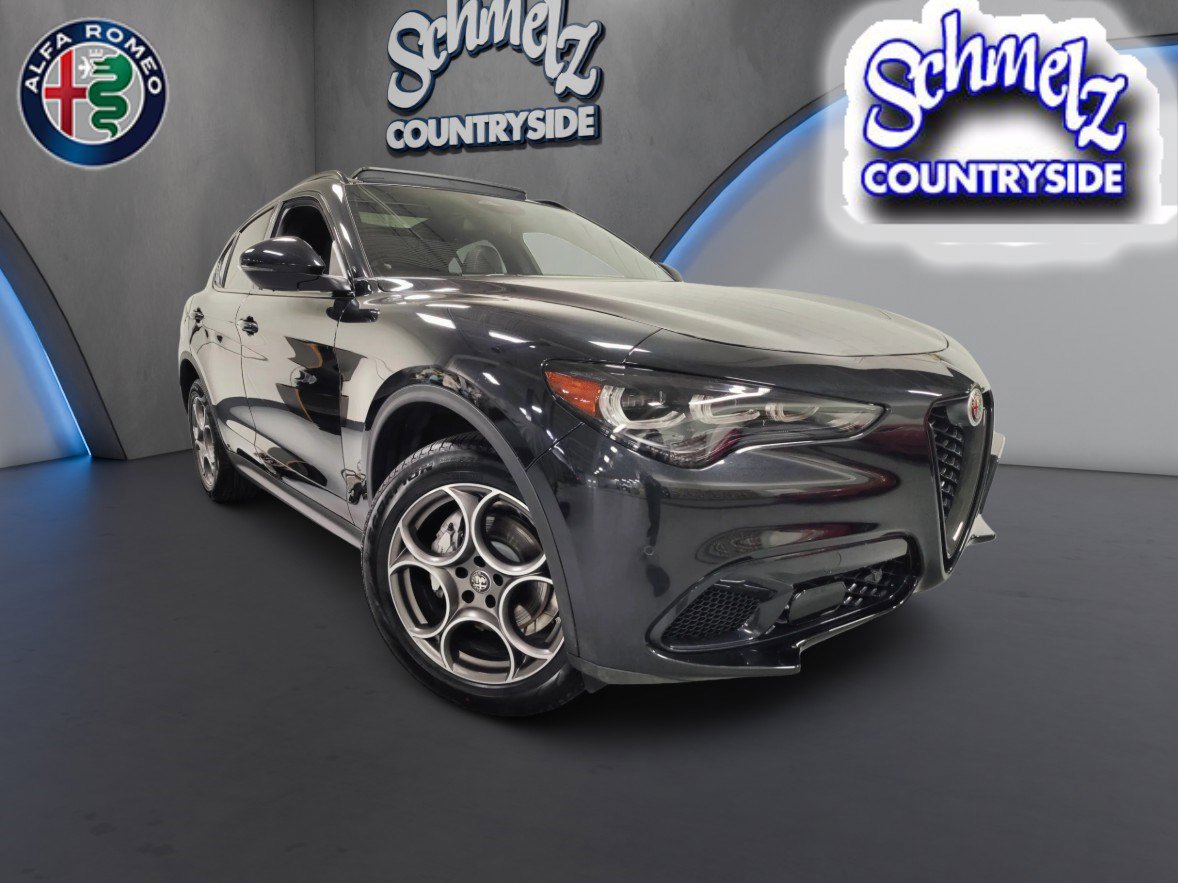 New 2025 Alfa Romeo Stelvio Sprint image 1