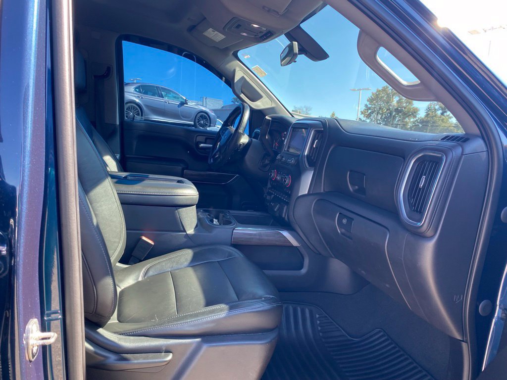 Used 2020 Chevrolet Silverado 1500 RST w/ Texas Edition AWD/4WD image 16