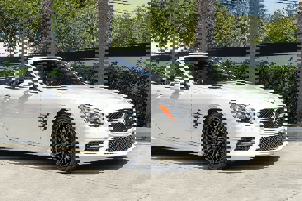 Used 2015 Mercedes-Benz SL 550 image 12