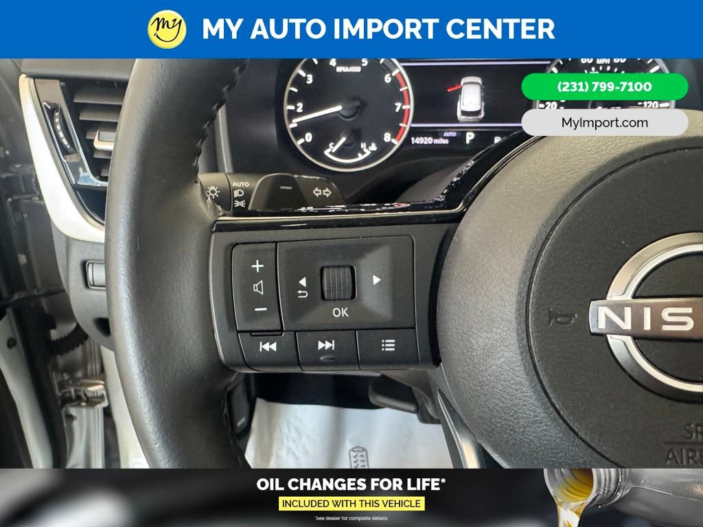 Used 2023 Nissan Rogue SL AWD/4WD image 17