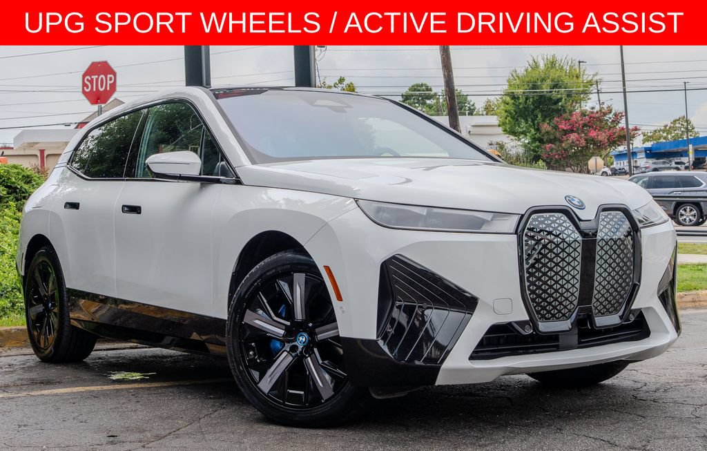 Used 2024 BMW iX xDrive50 w/ Sport Package AWD/4WD image 3