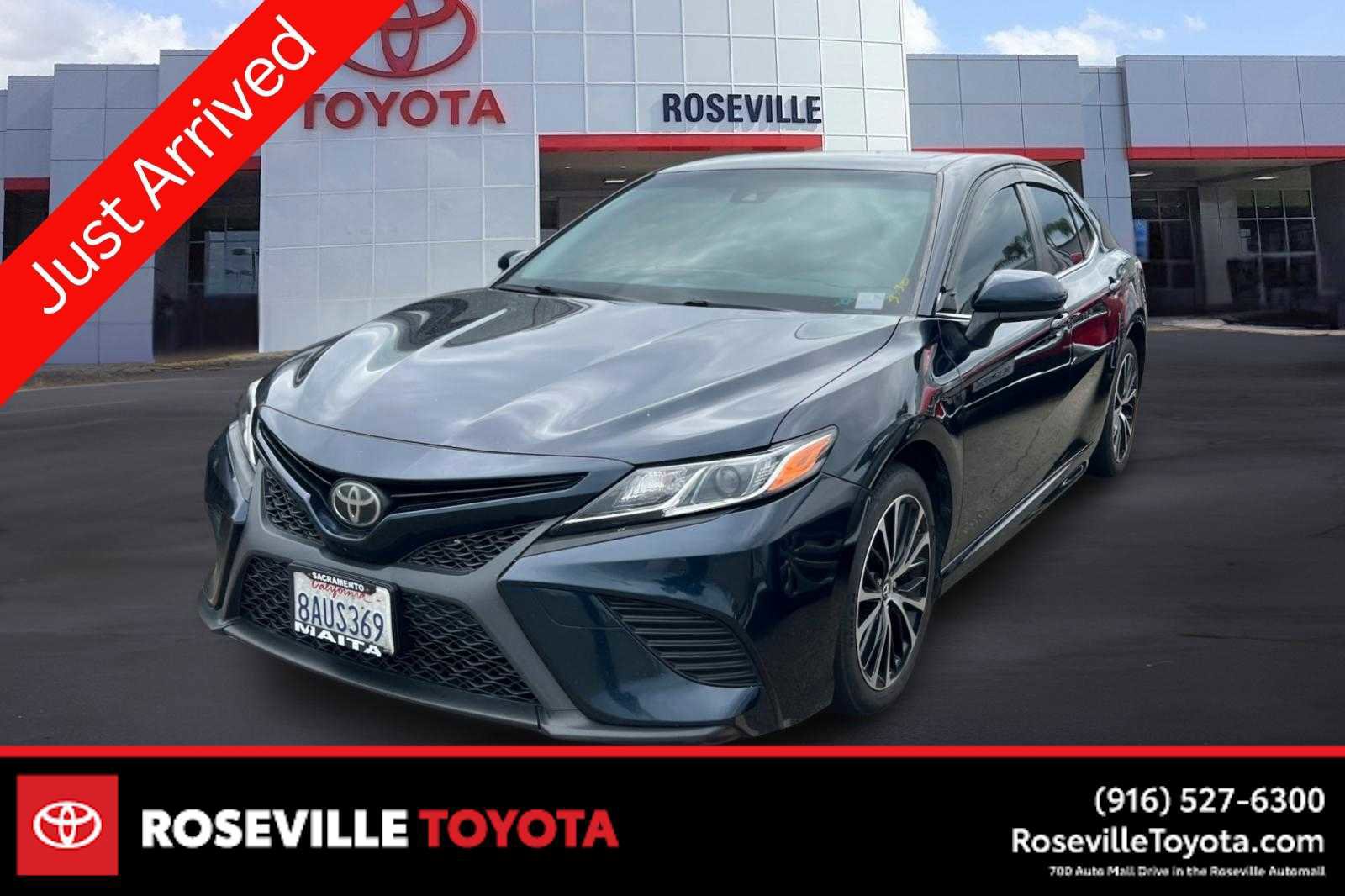 Certified 2018 Toyota Camry SE w/ Moonroof Package image 1