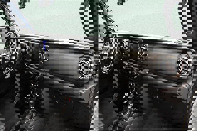 Used 2022 Jeep Wrangler Unlimited Sahara image 19