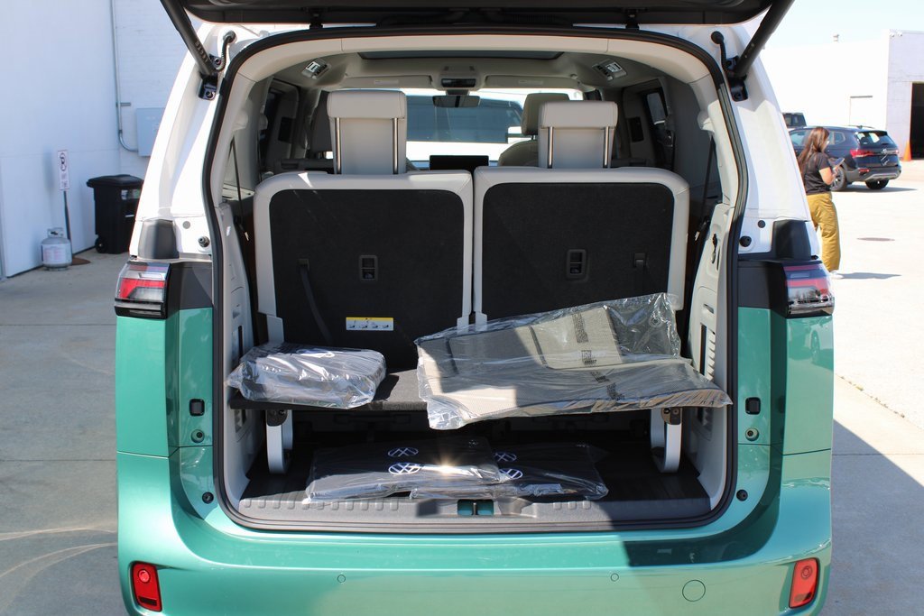 New 2025 Volkswagen ID. Buzz Pro S Plus image 20