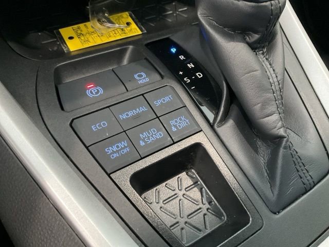 Used 2022 Toyota RAV4 XLE w/ Convenience Package image 13