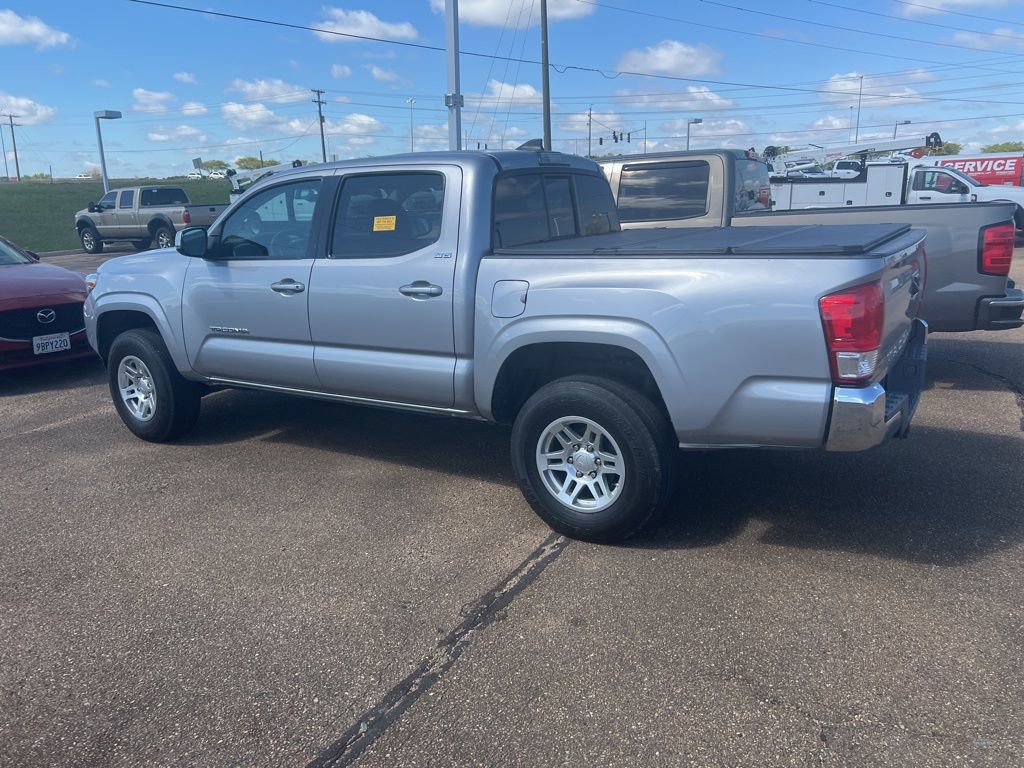 Used 2016 Toyota Tacoma SR5 w/ Towing Package image 6