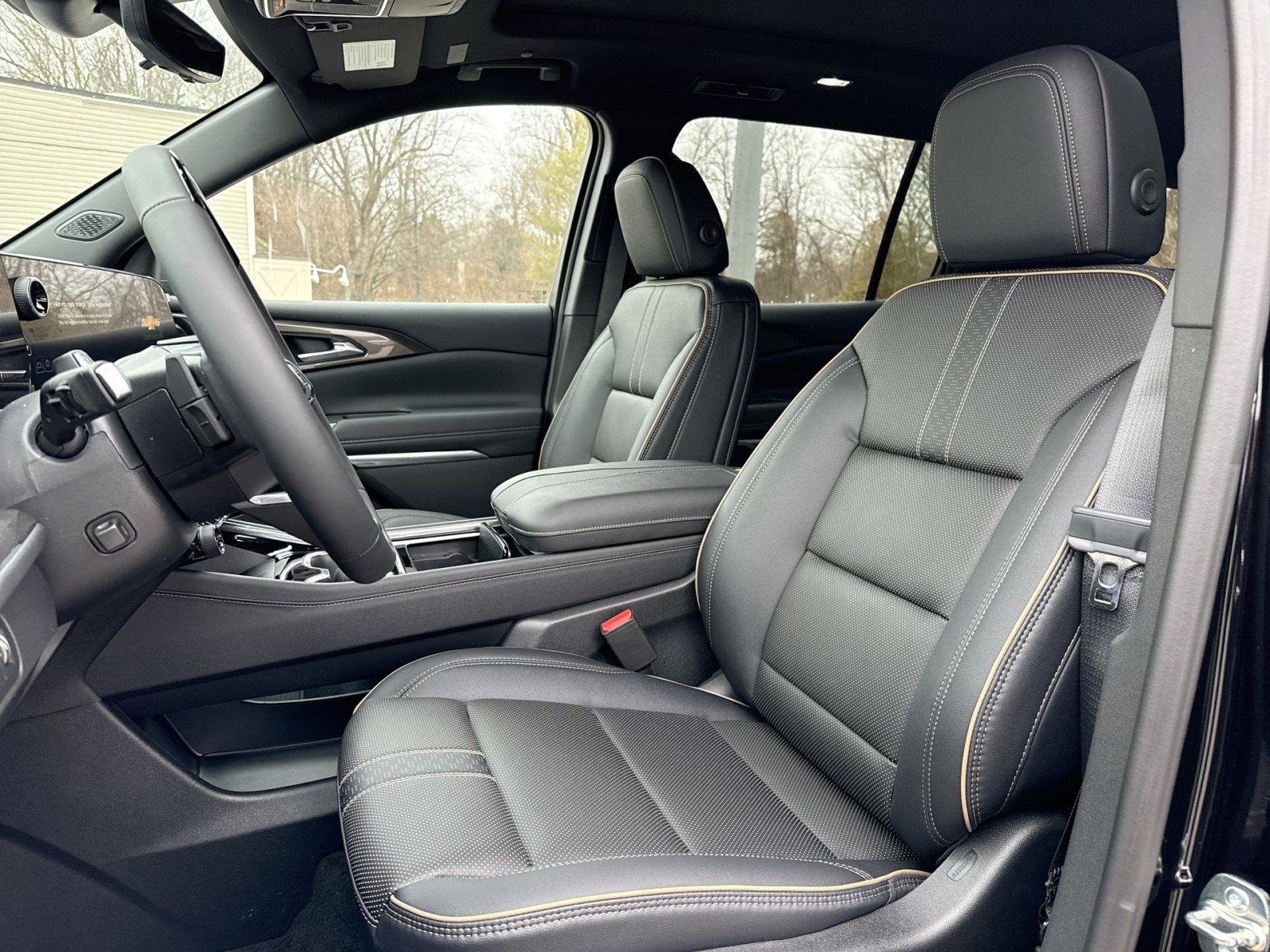 New 2026 Chevrolet Traverse High Country image 13