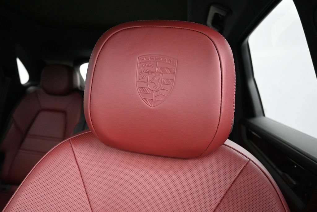 New 2026 Porsche Cayenne S AWD/4WD image 11