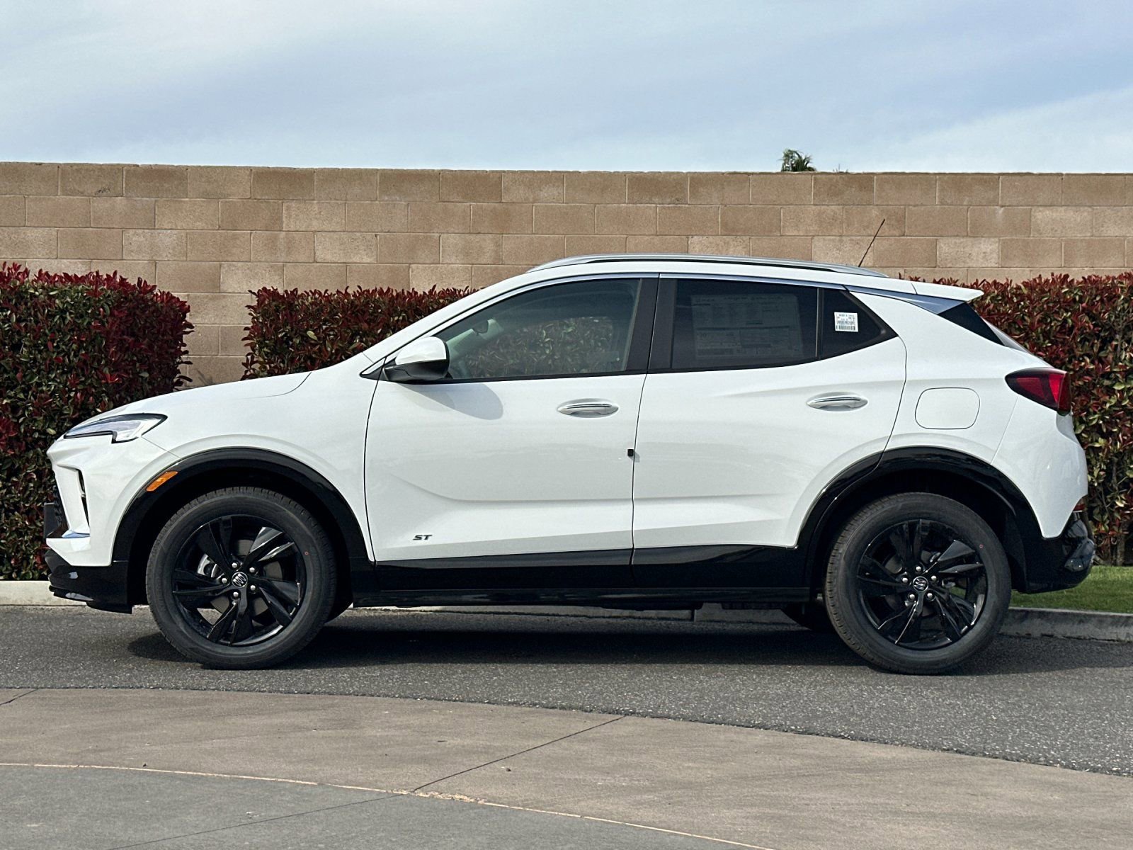 New 2026 Buick Encore GX Sport Touring FWD image 7
