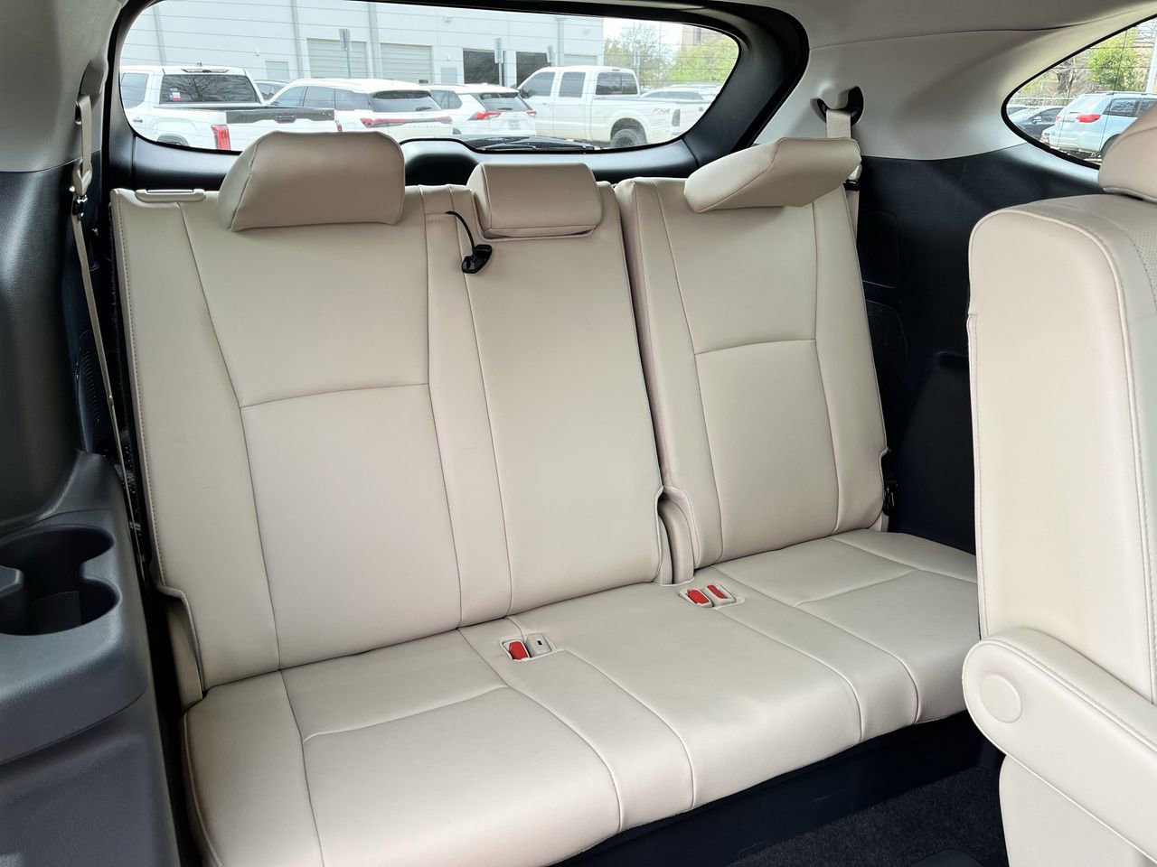 Used 2024 Toyota Highlander Limited image 28