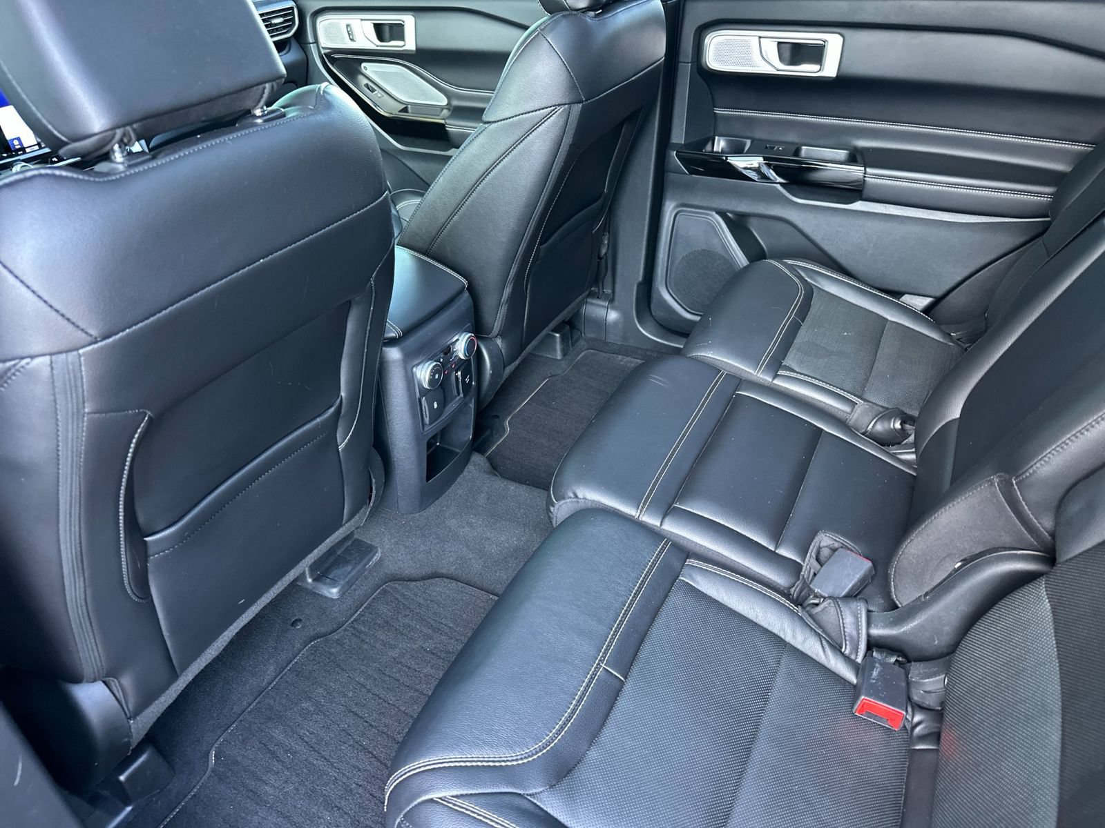 Used 2021 Ford Explorer ST AWD/4WD image 12