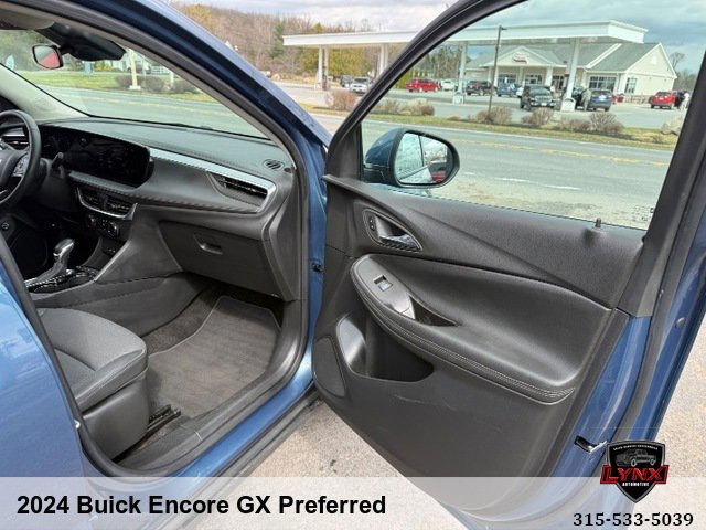 Used 2024 Buick Encore GX Preferred AWD/4WD image 44