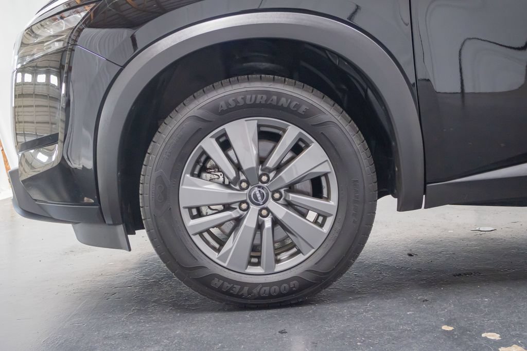 Used 2024 Nissan Pathfinder SV AWD/4WD image 9