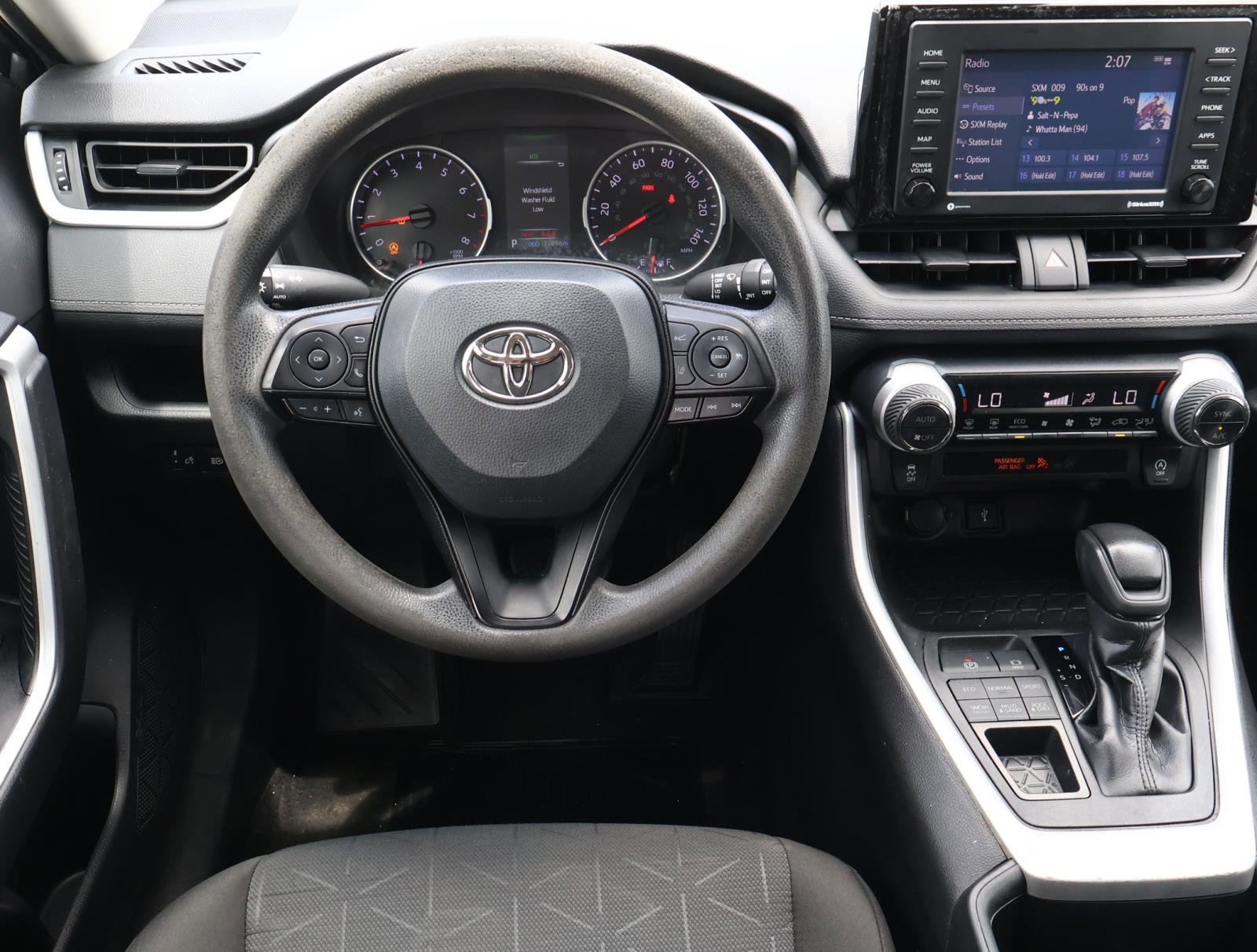 Used 2022 Toyota RAV4 XLE AWD/4WD image 9