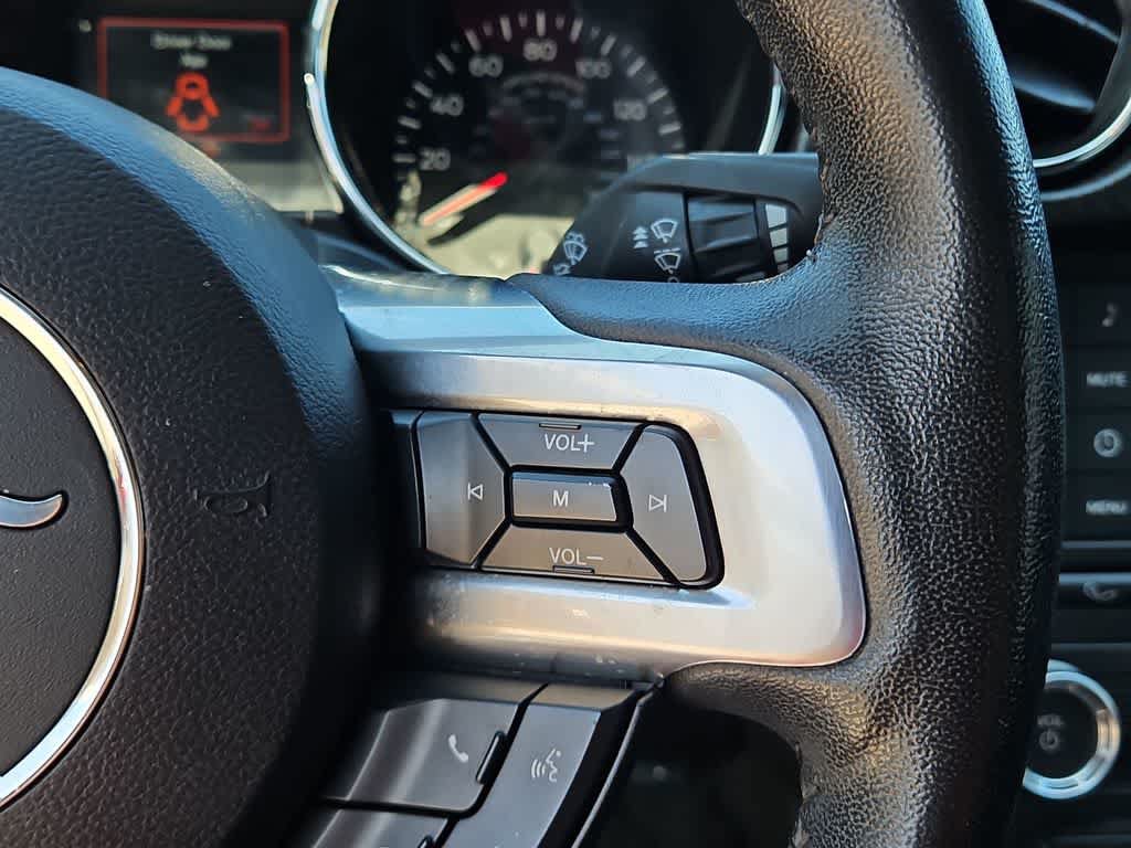Used 2017 Ford Mustang Coupe RWD image 21
