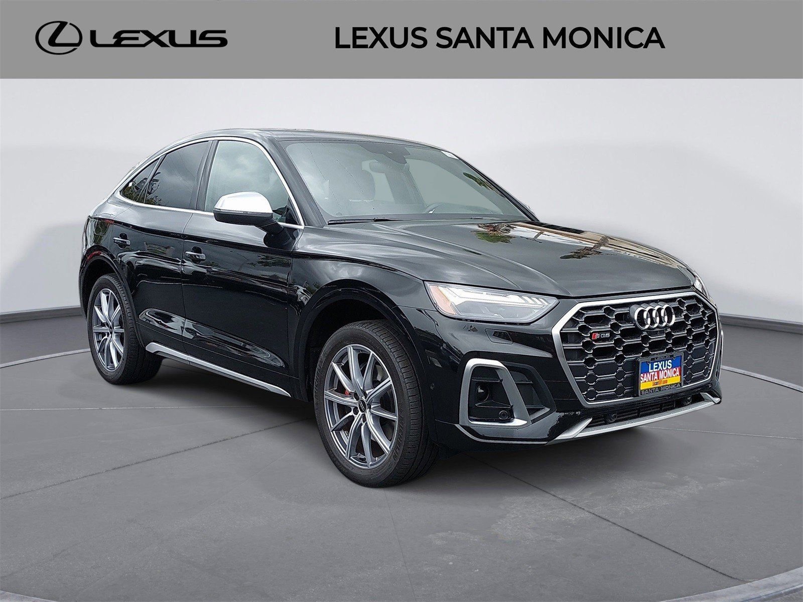 Used 2023 Audi SQ5 Prestige w/ Prestige Package image 4