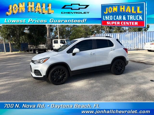 Used 2022 Chevrolet Trax LT w/ Driver Confidence Package image 3