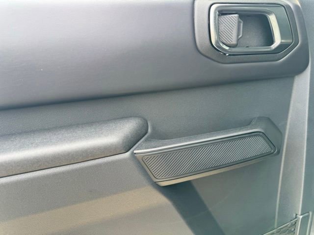 New 2025 Ford Bronco Badlands image 15