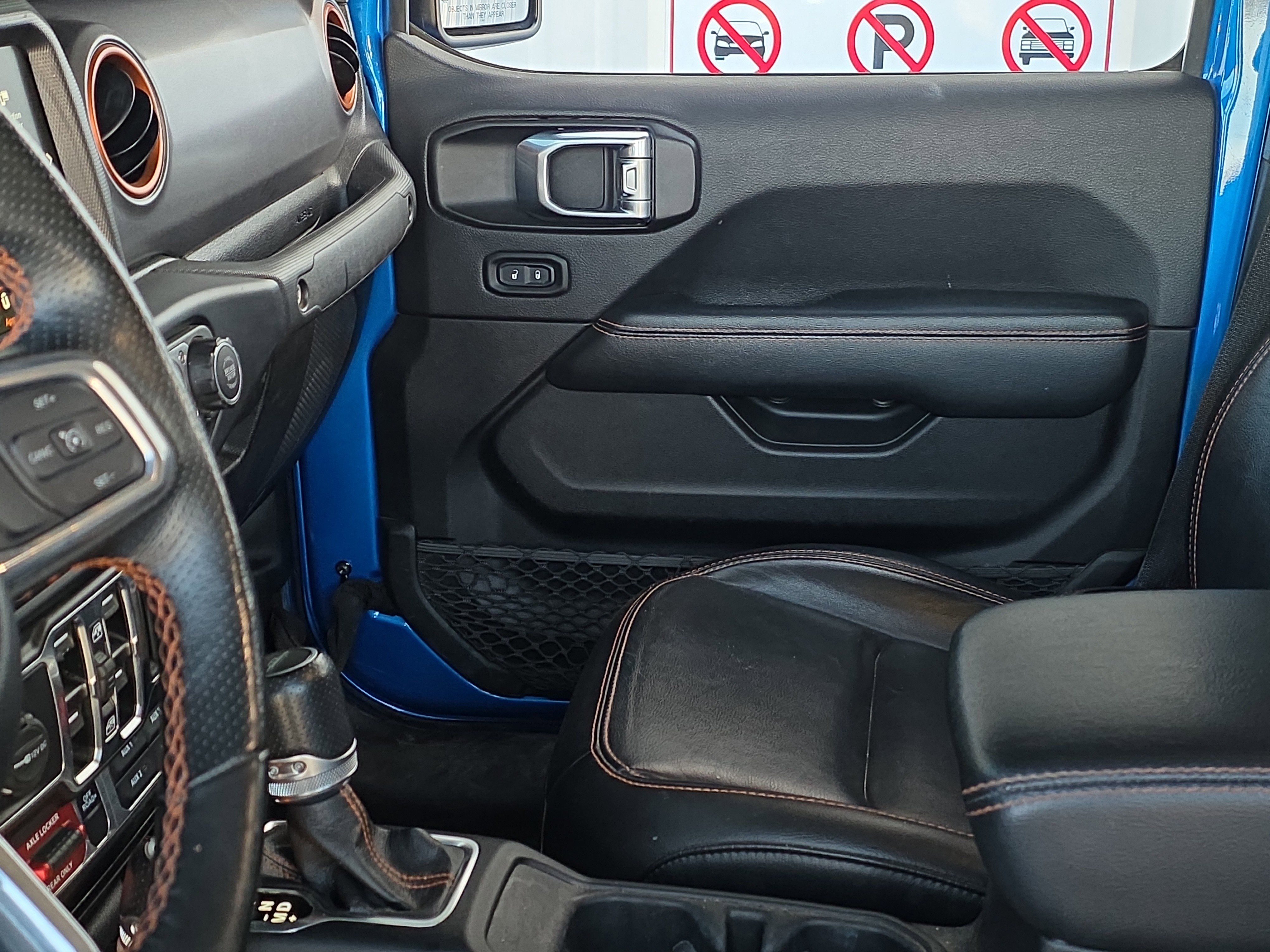 Used 2022 Jeep Gladiator Mojave w/ Cold Weather Group image 28