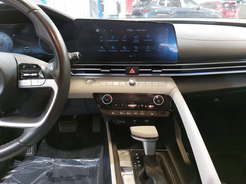 Certified 2023 Hyundai Elantra Limited w/ Cargo Package FWD image 21
