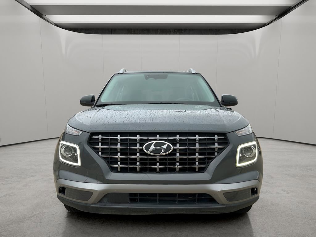 Used 2025 Hyundai Venue Limited image 8