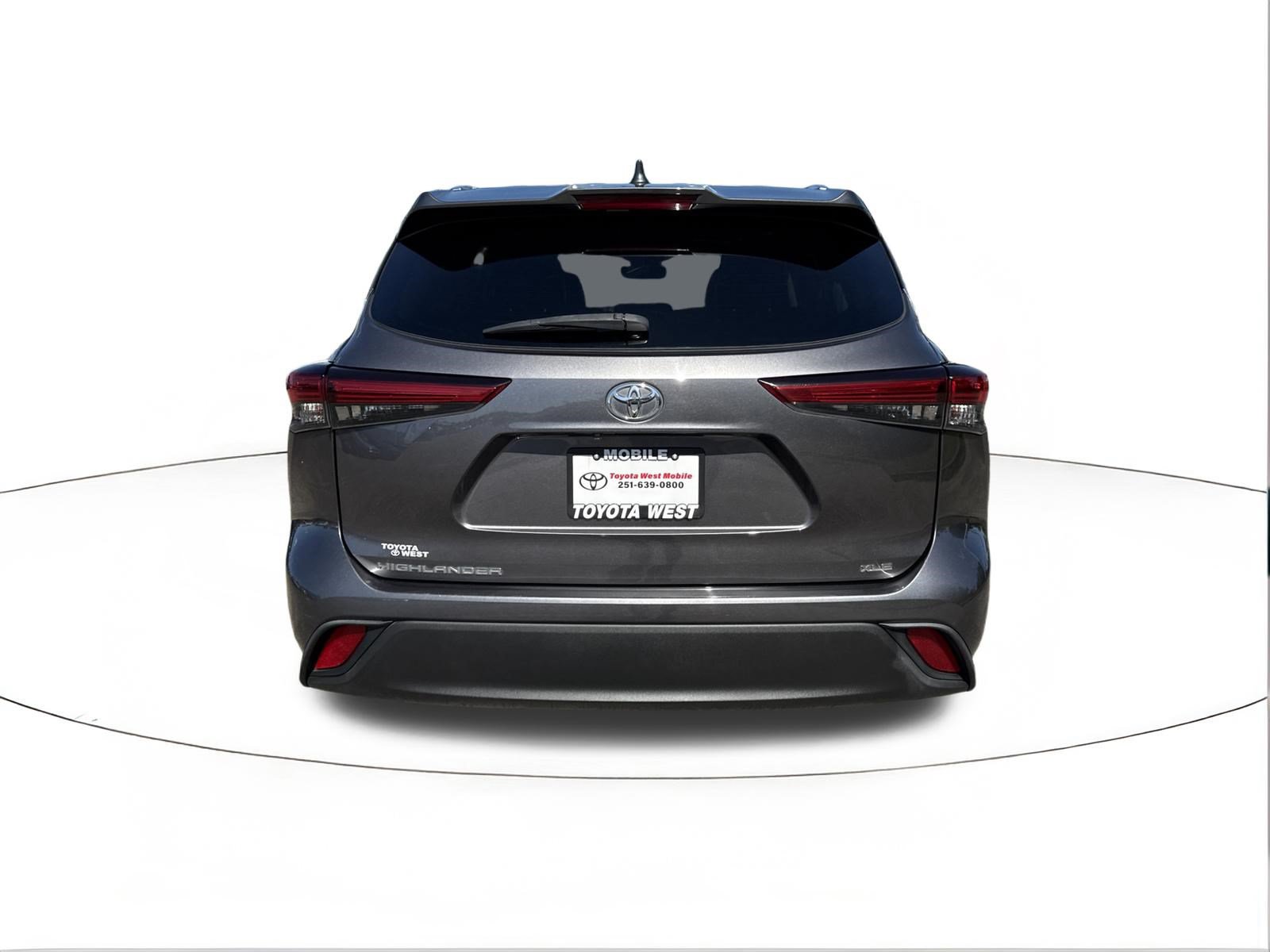 Used 2020 Toyota Highlander XLE FWD image 4