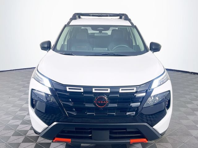 Used 2025 Nissan Rogue SV AWD/4WD image 3