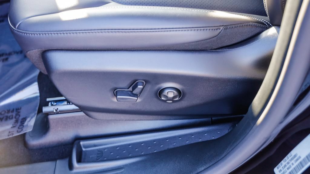 New 2027 Chrysler Pacifica Select FWD image 26
