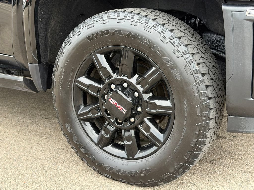 Used 2024 GMC Sierra 2500 AT4 w/ Technology Package AWD/4WD image 23