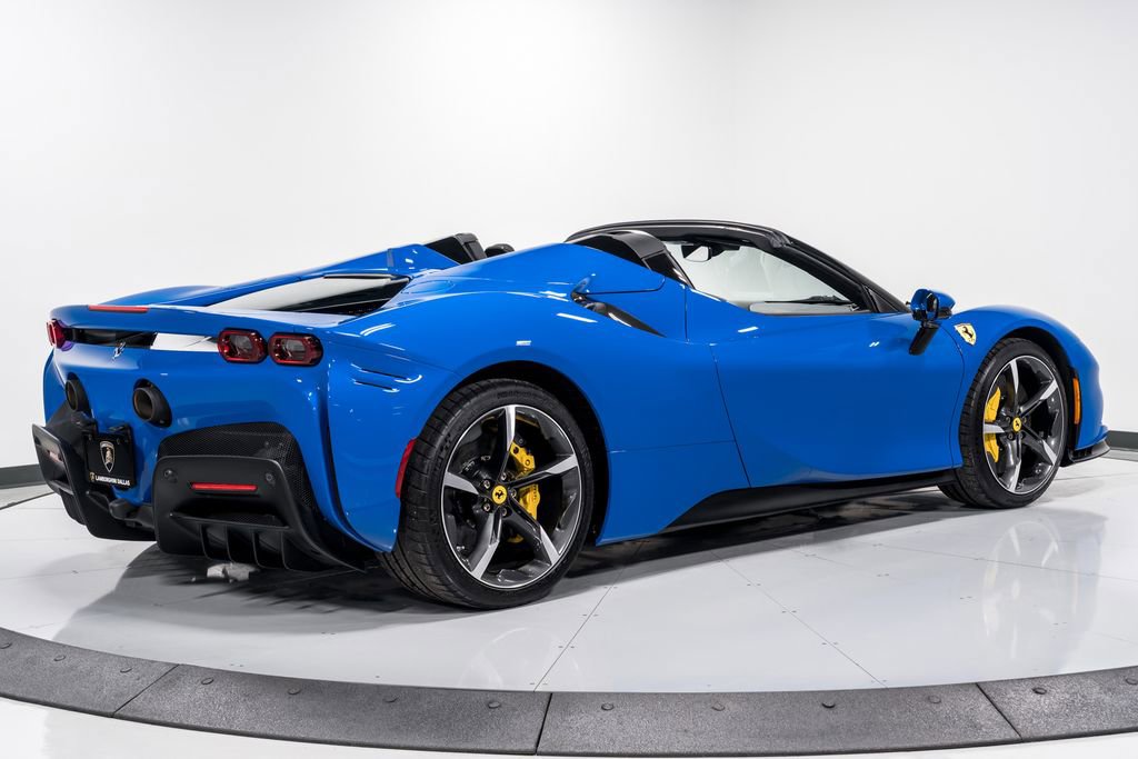 Used 2024 Ferrari SF90 Spider image 3