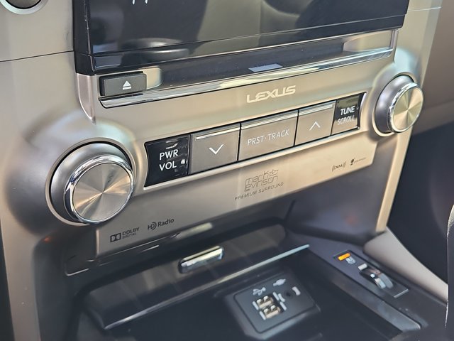 Used 2021 Lexus GX 460 Luxury w/ Accessory Package AWD/4WD image 31