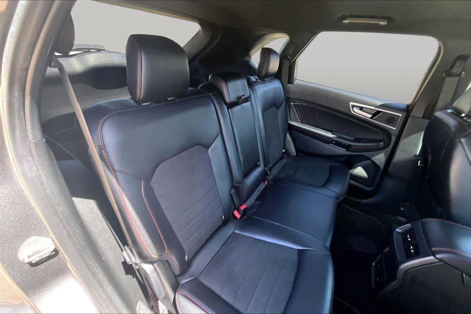 Used 2023 Ford Edge ST-Line AWD/4WD image 19