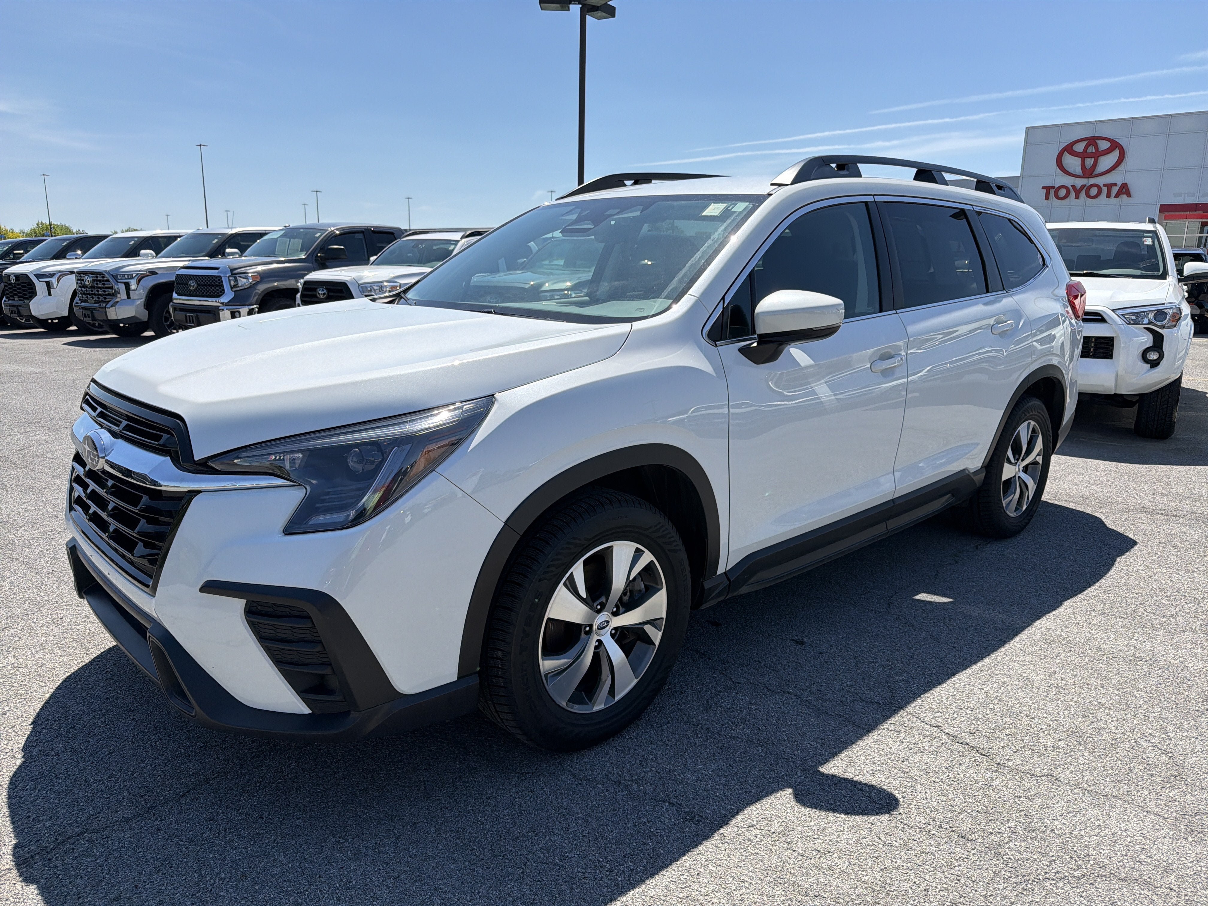 Used 2024 Subaru Ascent Premium w/ Convenience Package AWD/4WD image 4