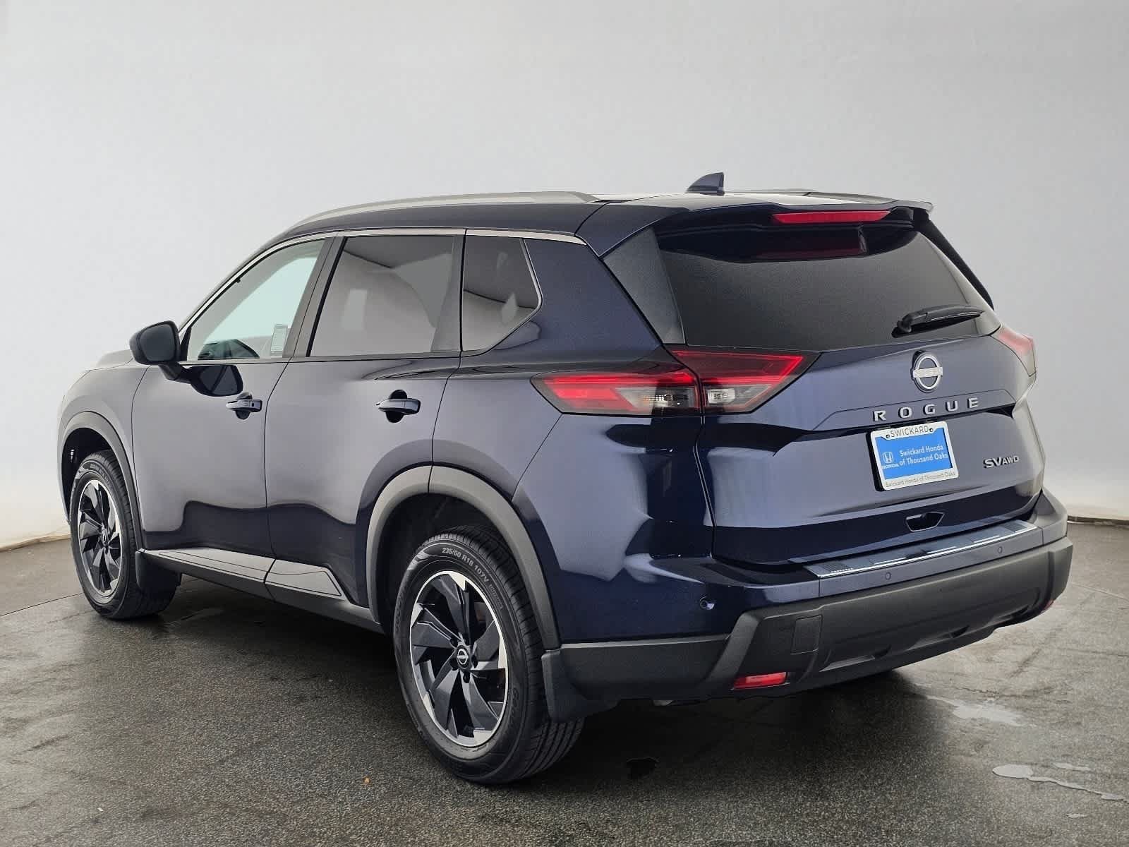Used 2024 Nissan Rogue SV w/ SV Premium Package AWD/4WD image 5