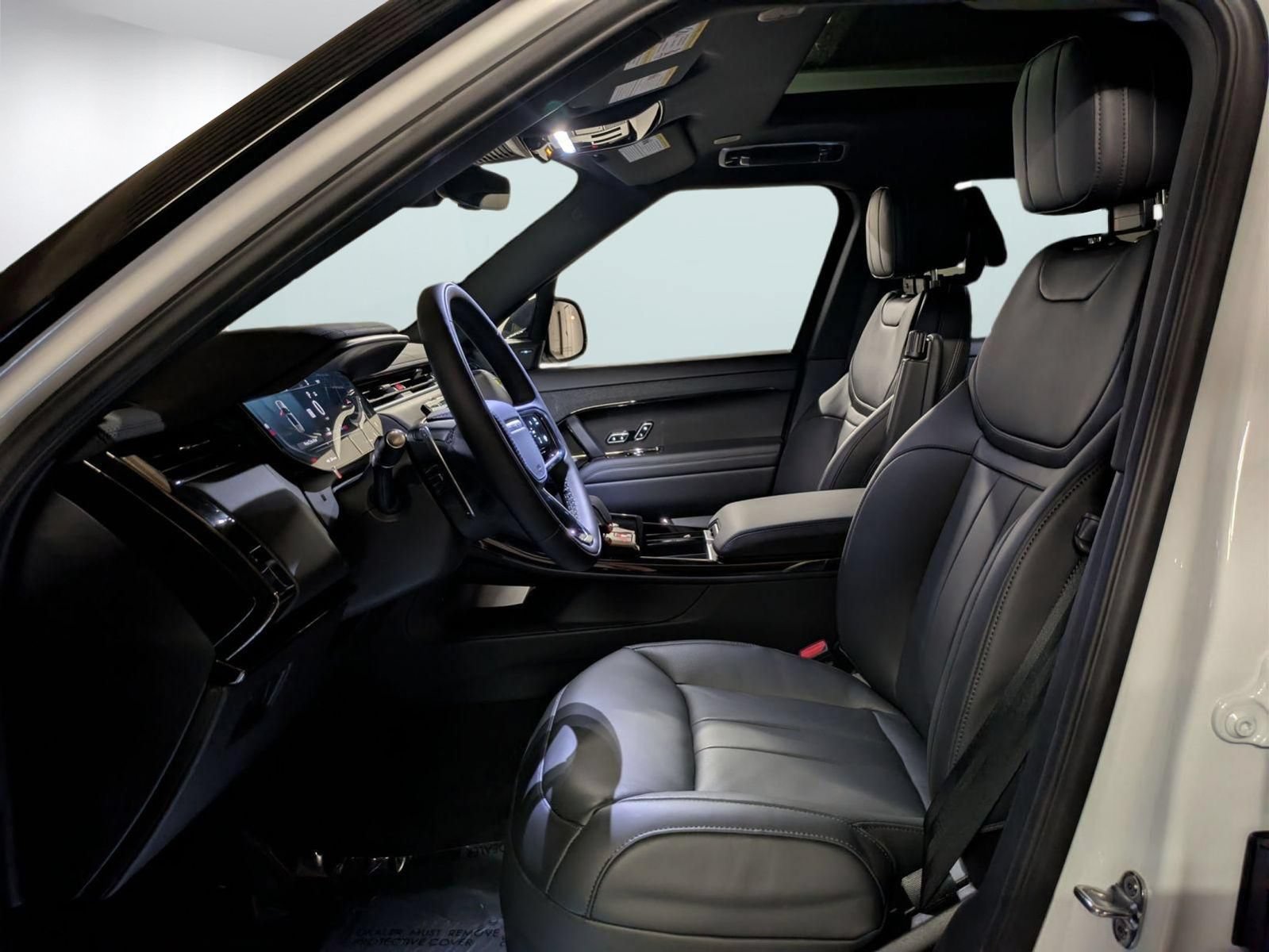 New 2026 Land Rover Range Rover Sport SE AWD/4WD image 12