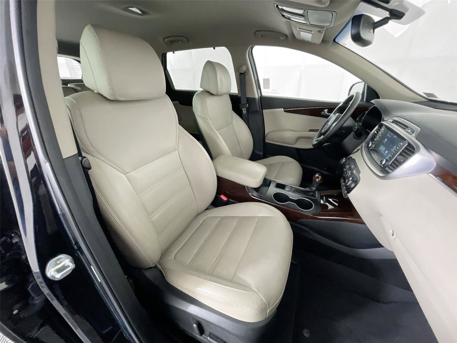 Used 2017 Kia Sorento EX FWD image 30